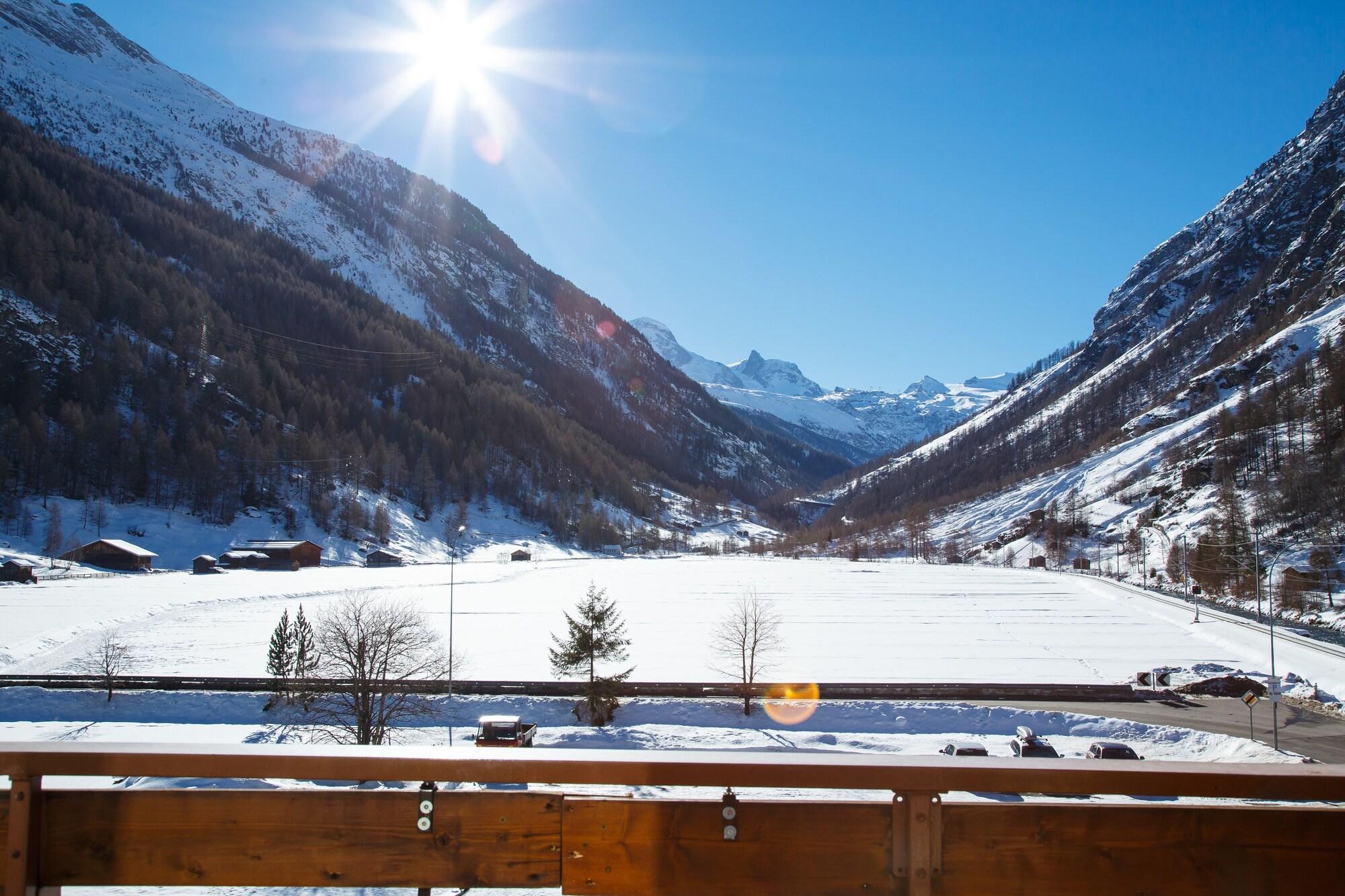Walliserhof تاش المظهر الخارجي الصورة